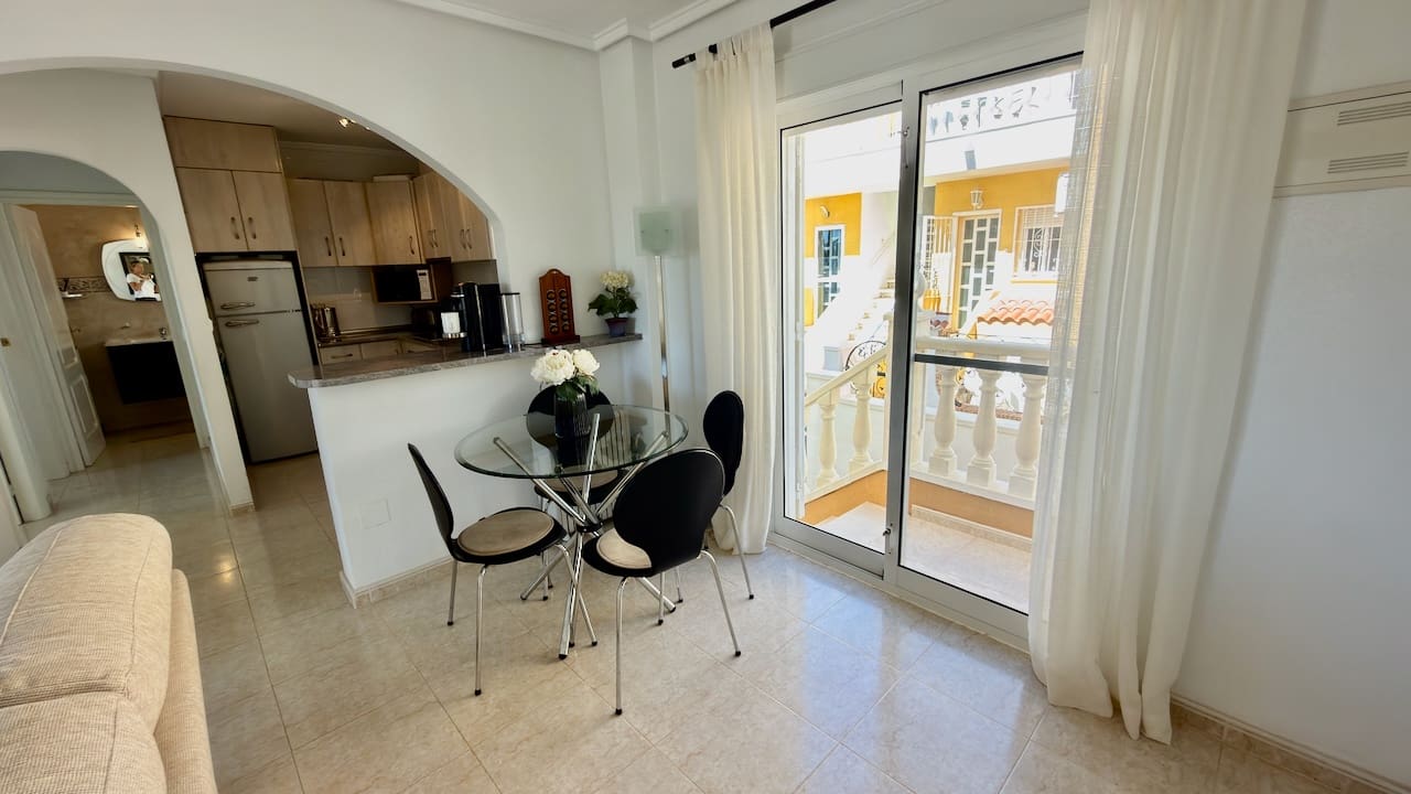 2 Zimmer Villa zu verkaufen in Dona Pepa mit Pool - 195.000 € (Ref: 10117428)