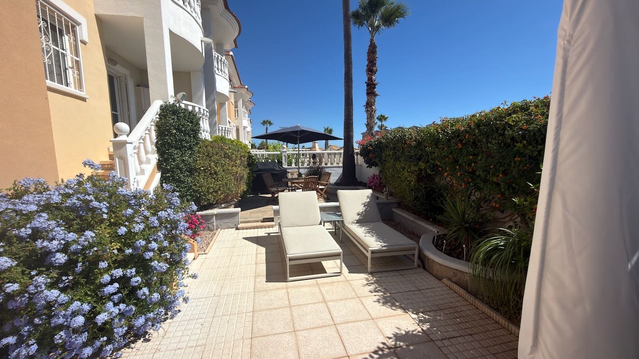 2 Zimmer Villa zu verkaufen in Dona Pepa mit Pool - 195.000 € (Ref: 10117428)