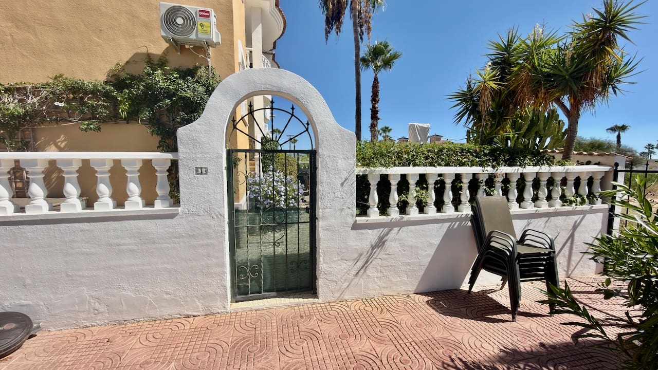 2 Zimmer Villa zu verkaufen in Dona Pepa mit Pool - 195.000 € (Ref: 10117428)