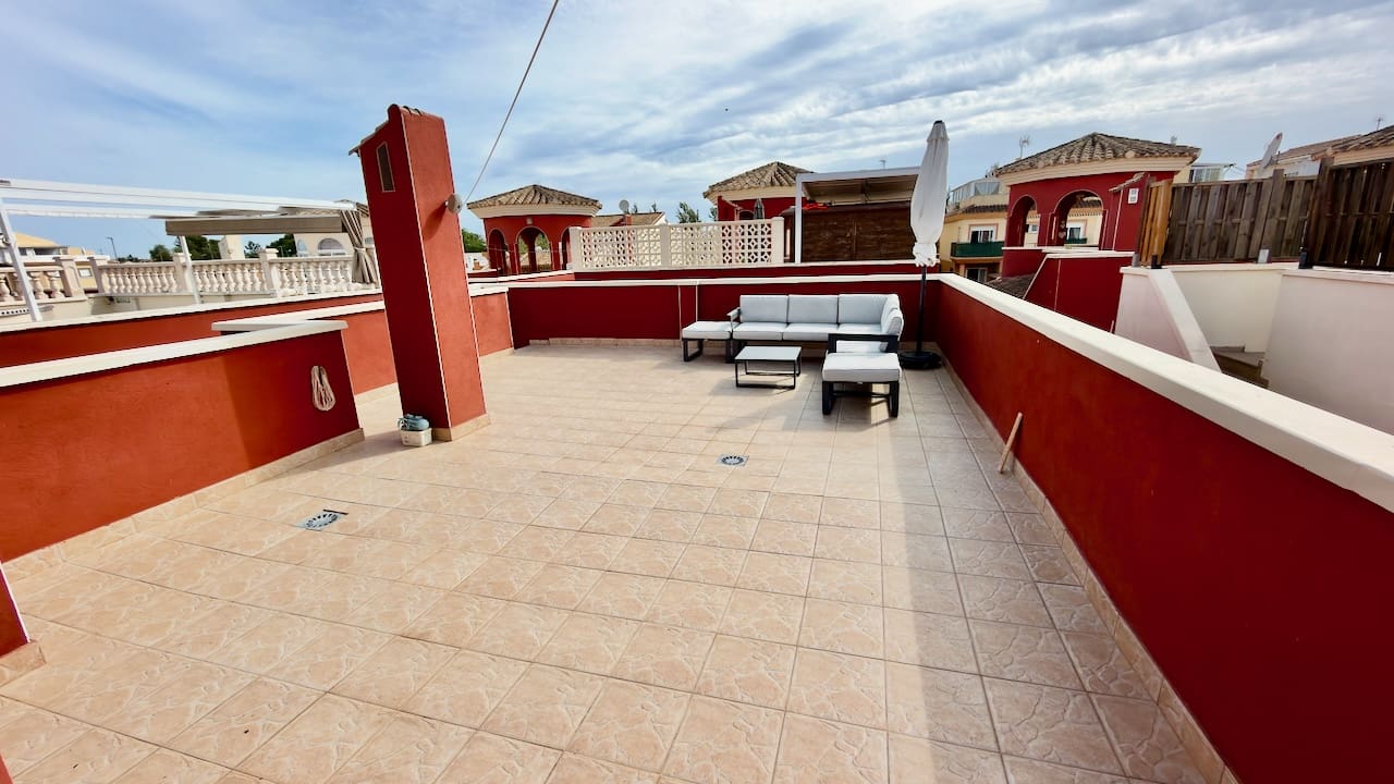 2 sovrum Villa till salu i Daya Nueva med pool - 189 995 € (Ref: 10120647)