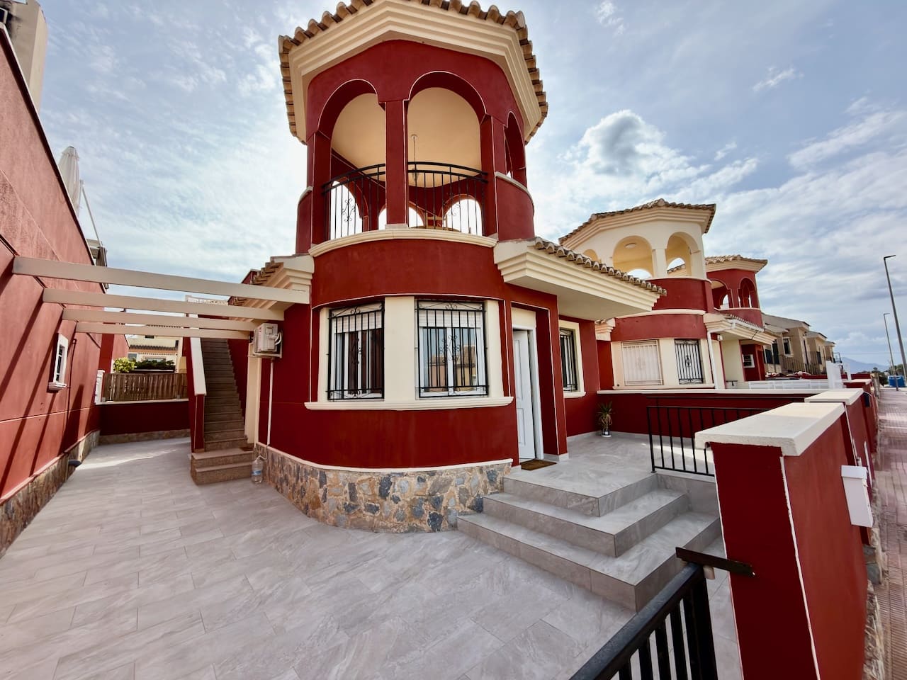 2 sovrum Villa till salu i Daya Nueva med pool - 189 995 € (Ref: 10120647)