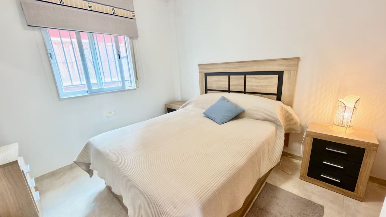 2 sovrum Villa till salu i Daya Nueva med pool - 189 995 € (Ref: 10120647)