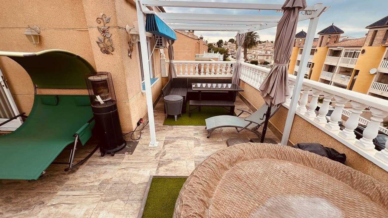 3 bedroom Villa for sale in Villamartin with pool garage - € 299,950 (Ref: 10145111)