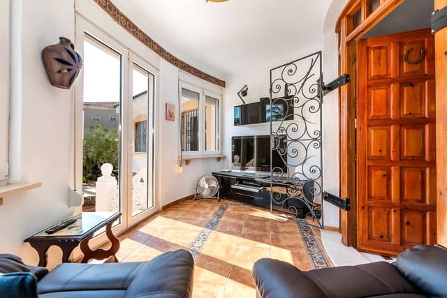 4 sypialnia Willa na sprzedaż w Ciudad Quesada, Rojales z basenem garażem - 580 000 € (Ref: 10158508)