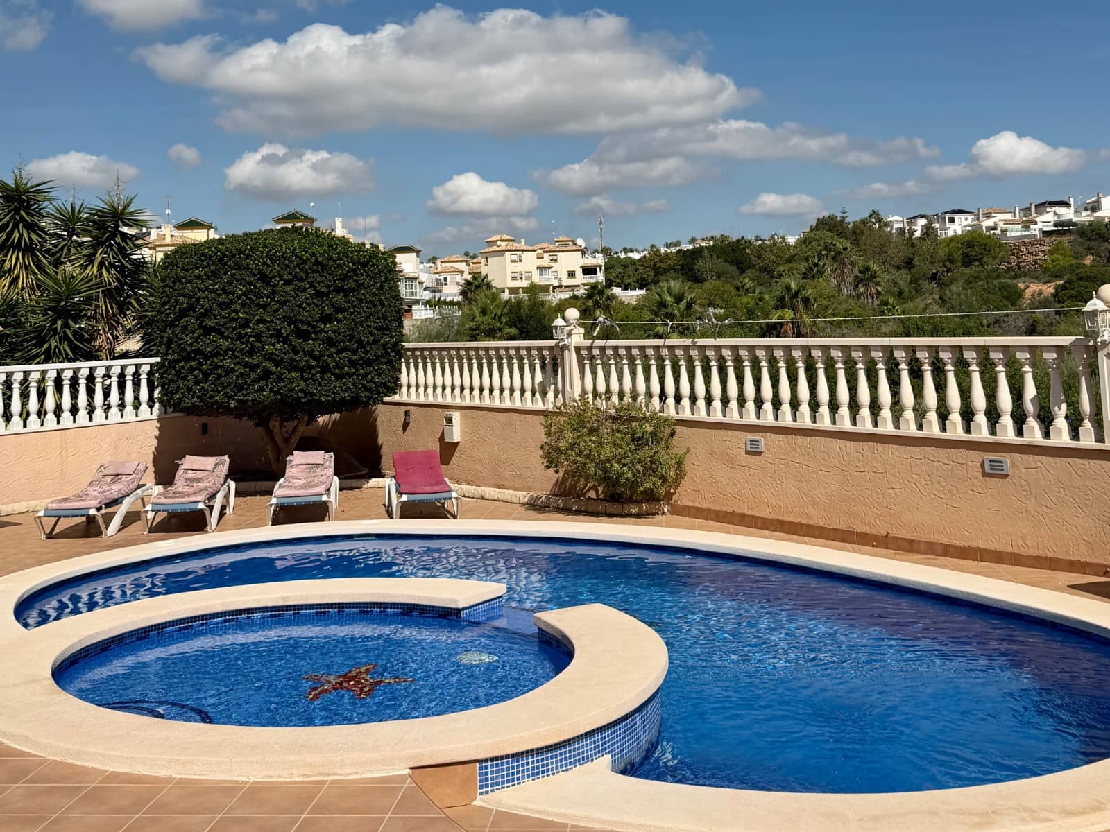 4 soveværelse Villa til salg i Orihuela Costa med swimmingpool garage - € 490.000 (Ref: 10166980)