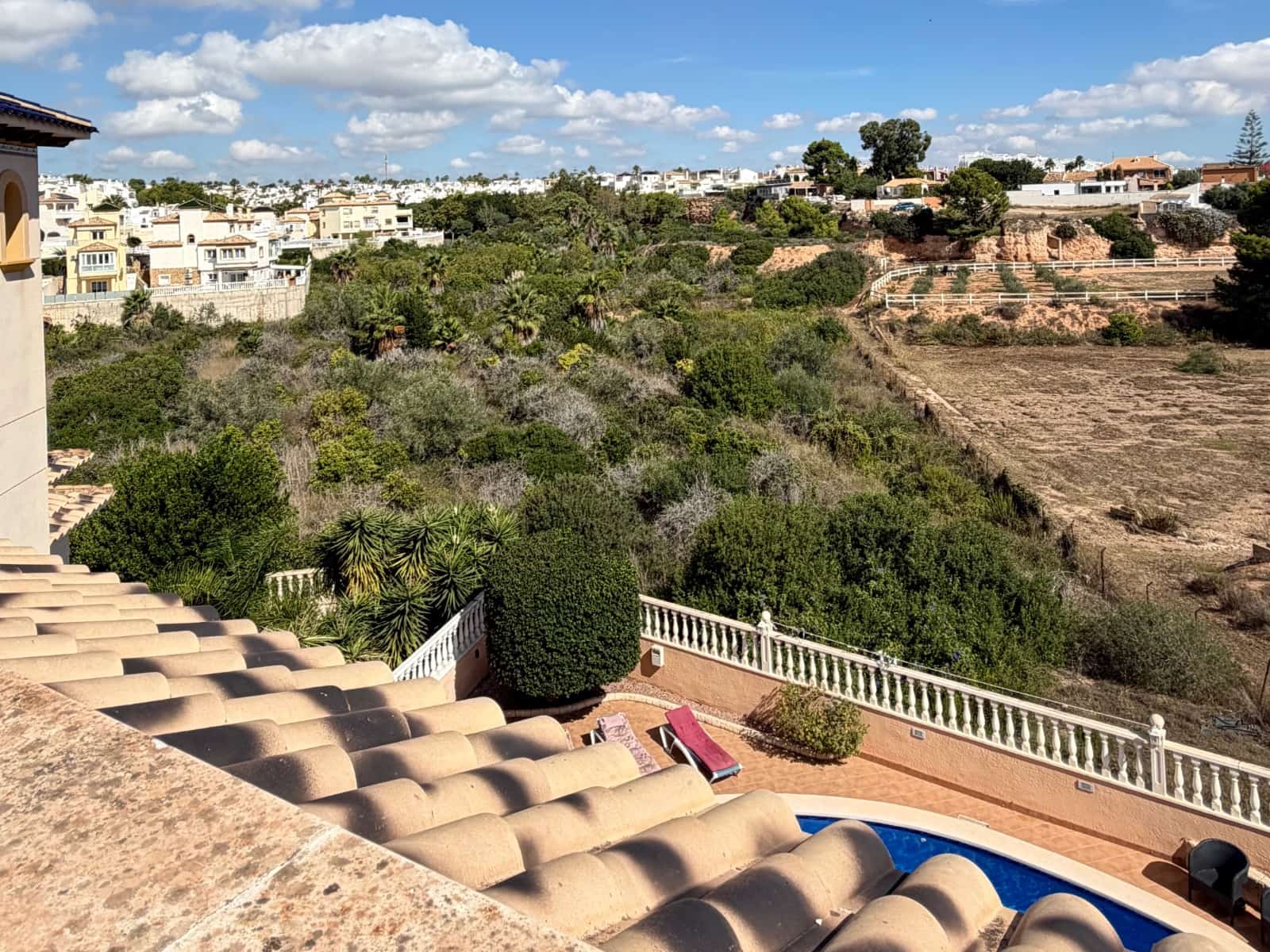 4 soveværelse Villa til salg i Orihuela Costa med swimmingpool garage - € 490.000 (Ref: 10166980)