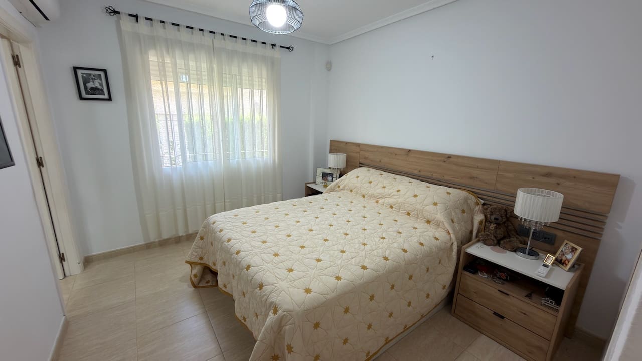 3 Zimmer Villa zu verkaufen in Los Montesinos mit Pool Garage - 299.995 € (Ref: 10166982)