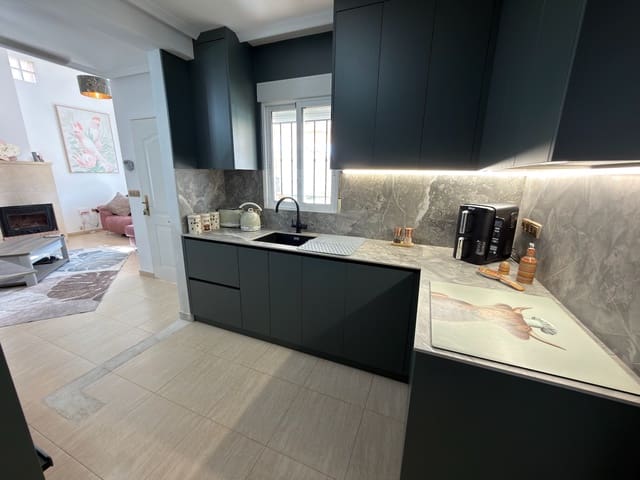 Chalet de 3 habitaciones en Los Montesinos en venta con piscina garaje - 299.995 € (Ref: 10166982)