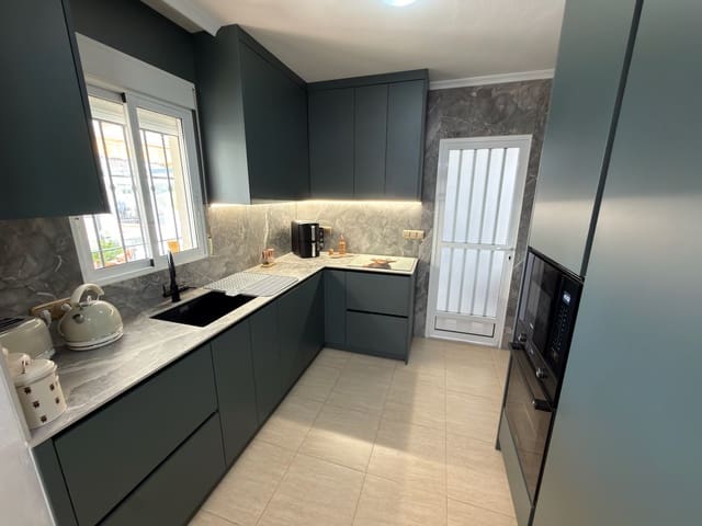 Chalet de 3 habitaciones en Los Montesinos en venta con piscina garaje - 299.995 € (Ref: 10166982)