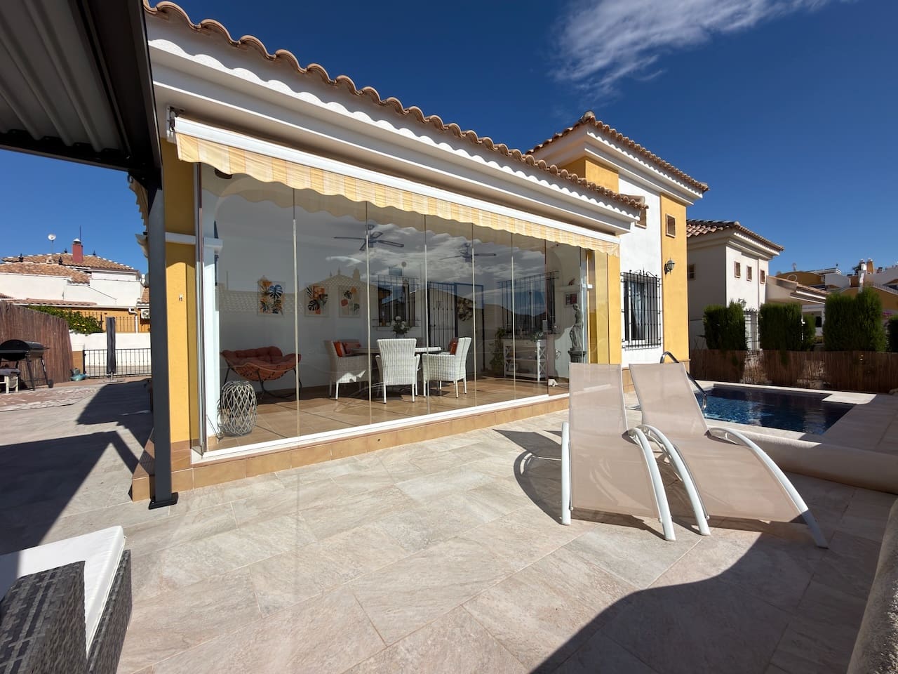 3 Zimmer Villa zu verkaufen in Los Montesinos mit Pool Garage - 299.995 € (Ref: 10166982)