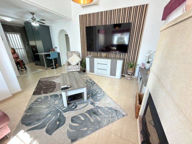Chalet de 3 habitaciones en Los Montesinos en venta con piscina garaje - 299.995 € (Ref: 10166982)