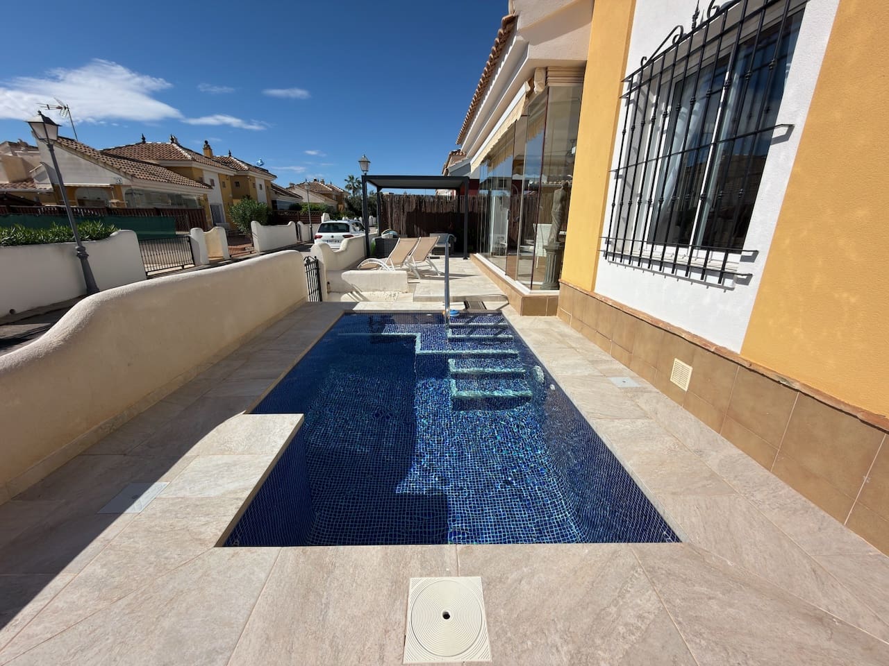 3 Zimmer Villa zu verkaufen in Los Montesinos mit Pool Garage - 299.995 € (Ref: 10166982)