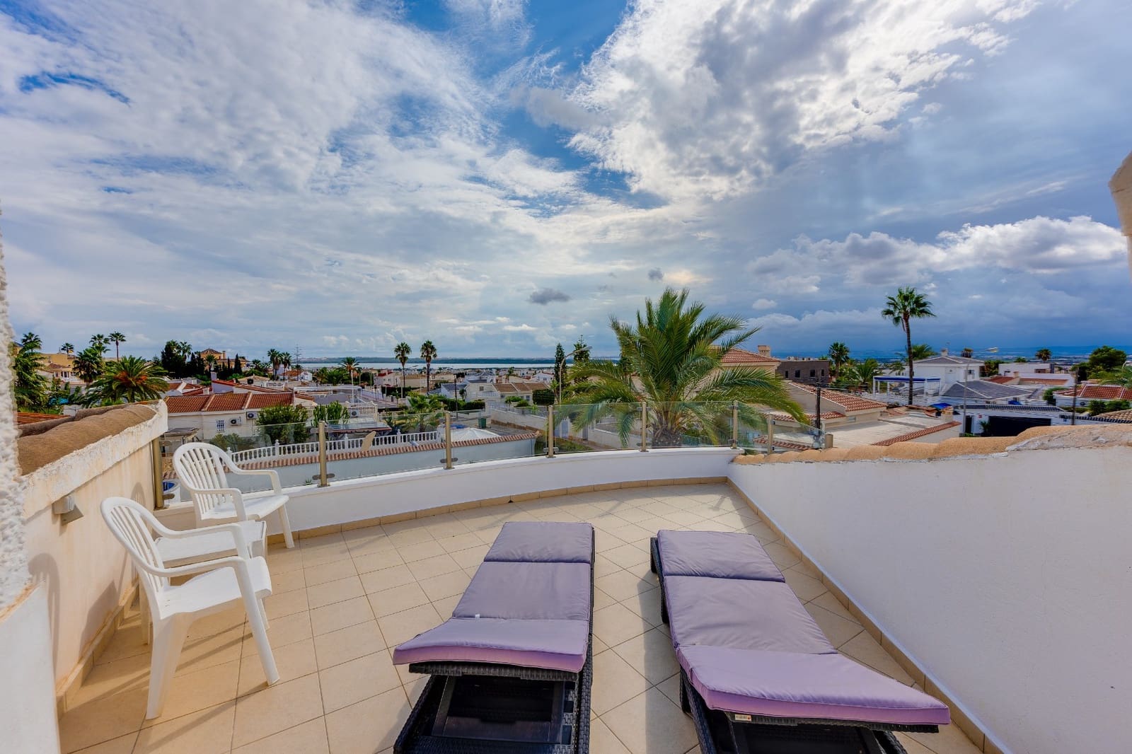 Chalet de 4 habitaciones en Ciudad Quesada en venta con piscina garaje - 599.000 € (Ref: 10167278)