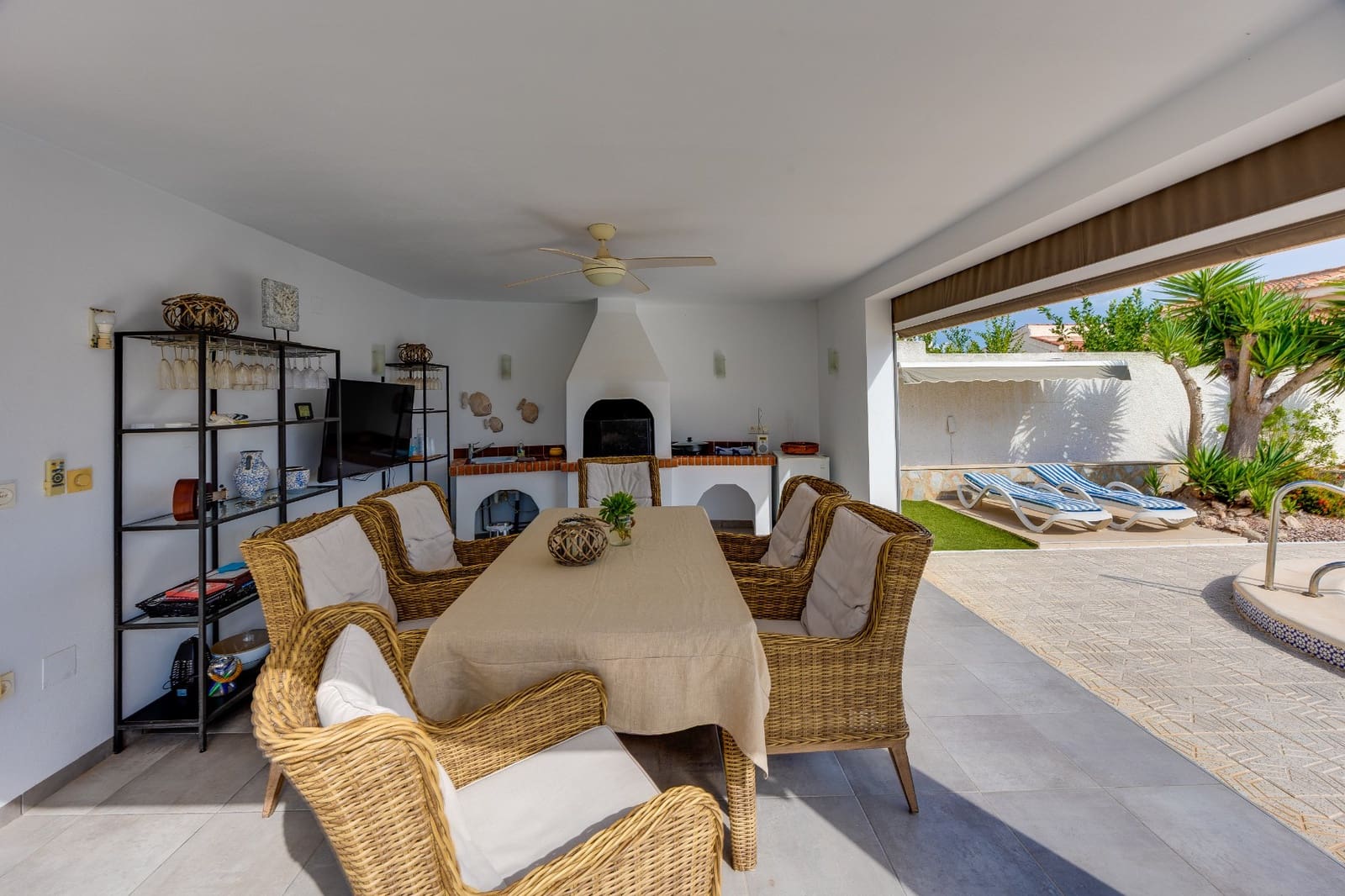 Chalet de 4 habitaciones en Ciudad Quesada en venta con piscina garaje - 599.000 € (Ref: 10167278)