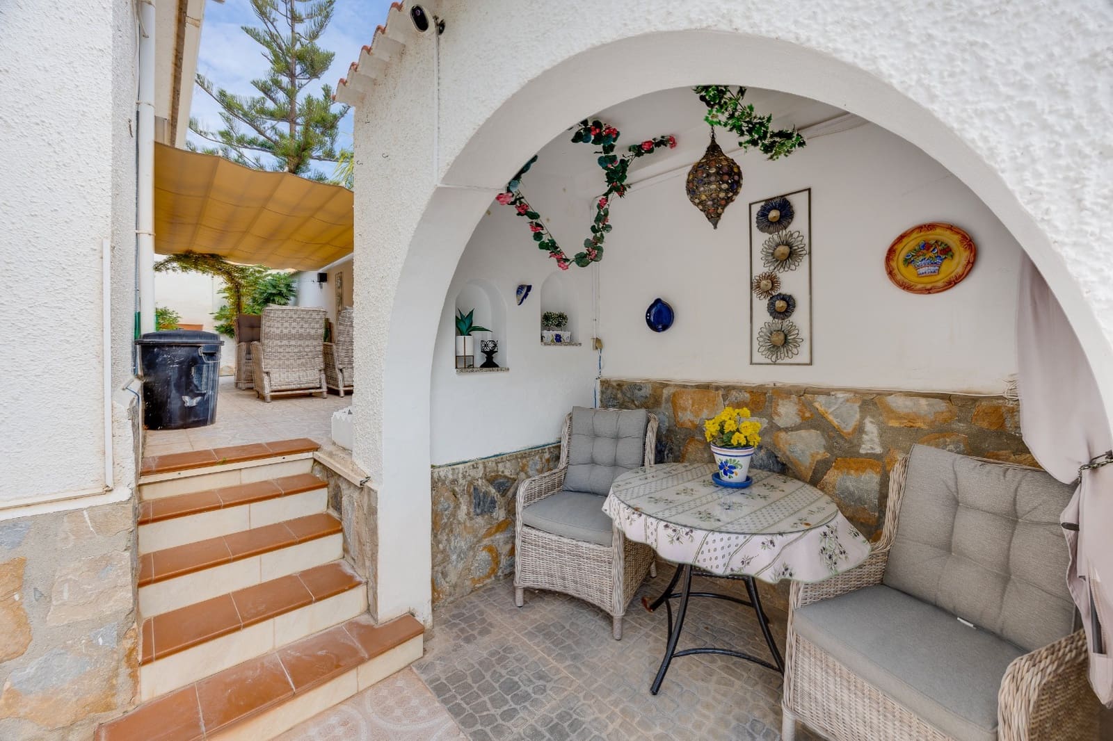 4 bedroom Villa for sale in Rojales with pool garage - € 549,000 (Ref: 10167279)