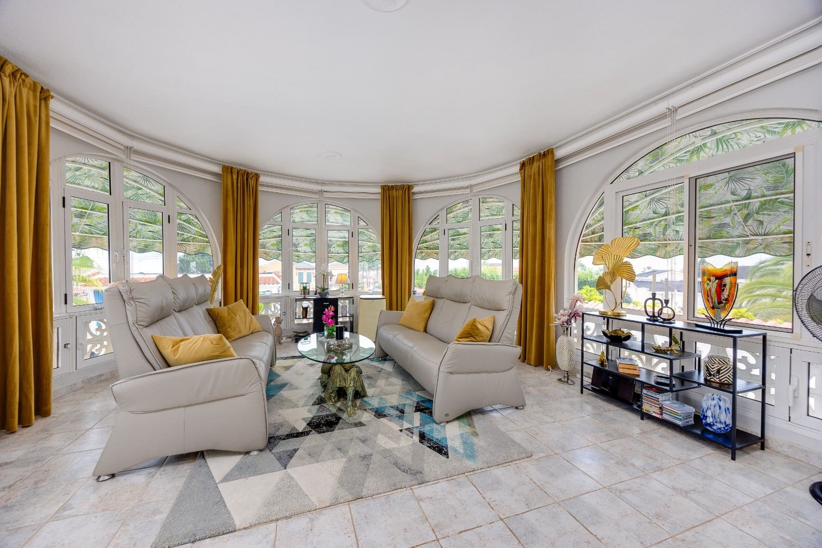 4 bedroom Villa for sale in Rojales with pool garage - € 549,000 (Ref: 10167279)