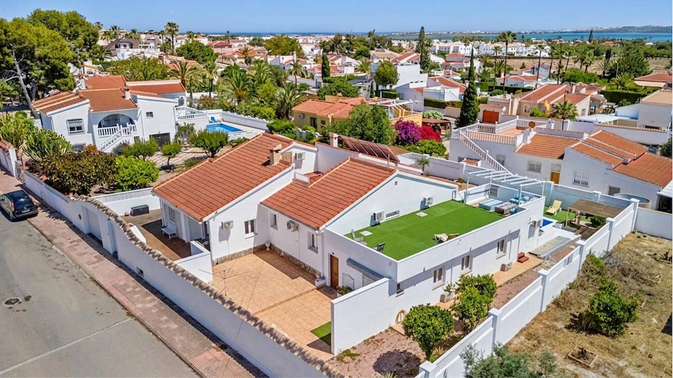 6 sypialnia Willa na sprzedaż w Ciudad Quesada z basenem garażem - 697 500 € (Ref: 10170332)