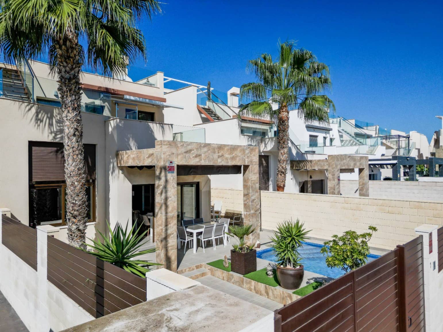 3 bedroom Villa for sale in Pueblo Bravo with pool garage - € 369,969 (Ref: 10170338)