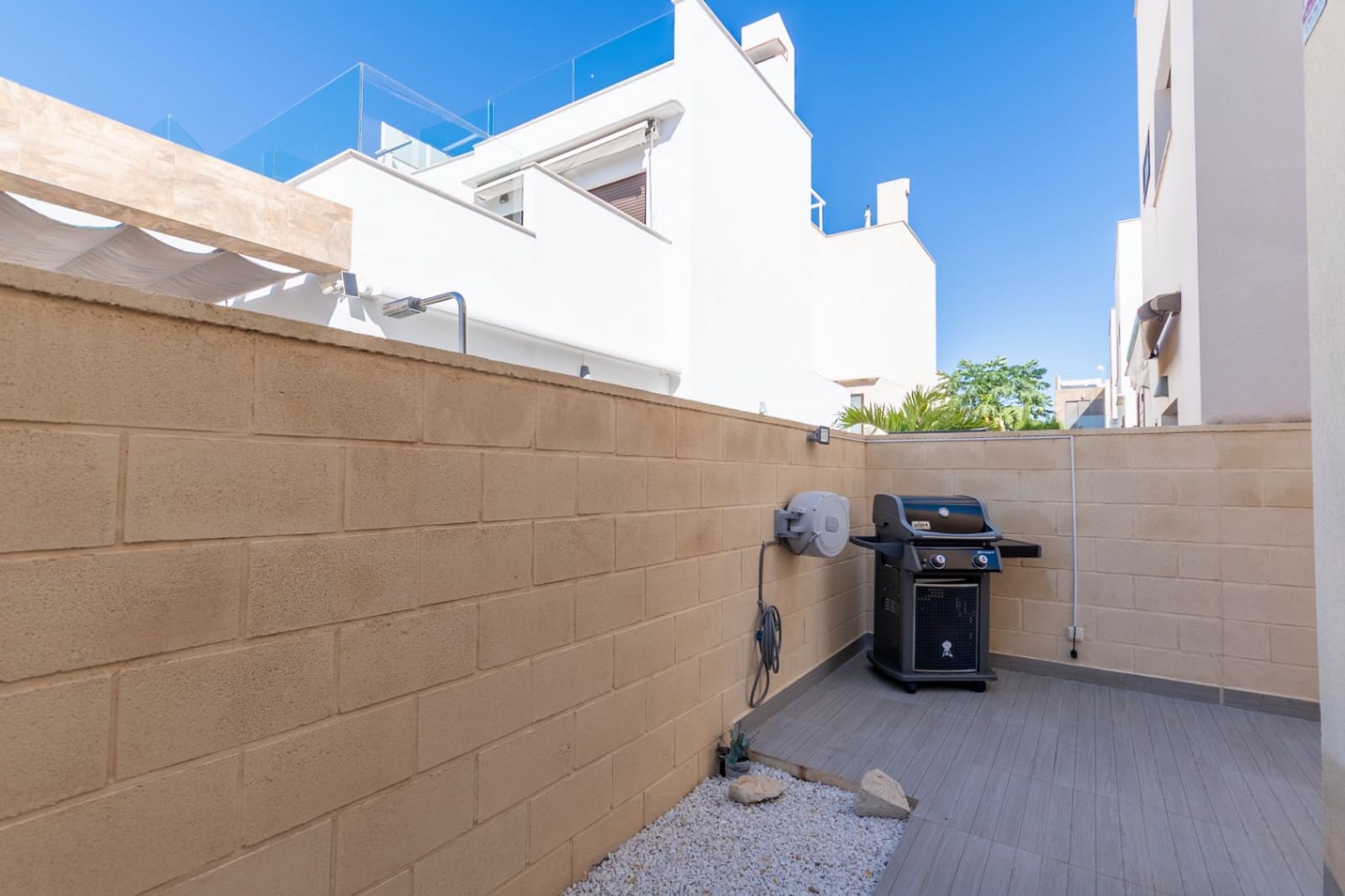 3 bedroom Villa for sale in Pueblo Bravo with pool garage - € 369,969 (Ref: 10170338)