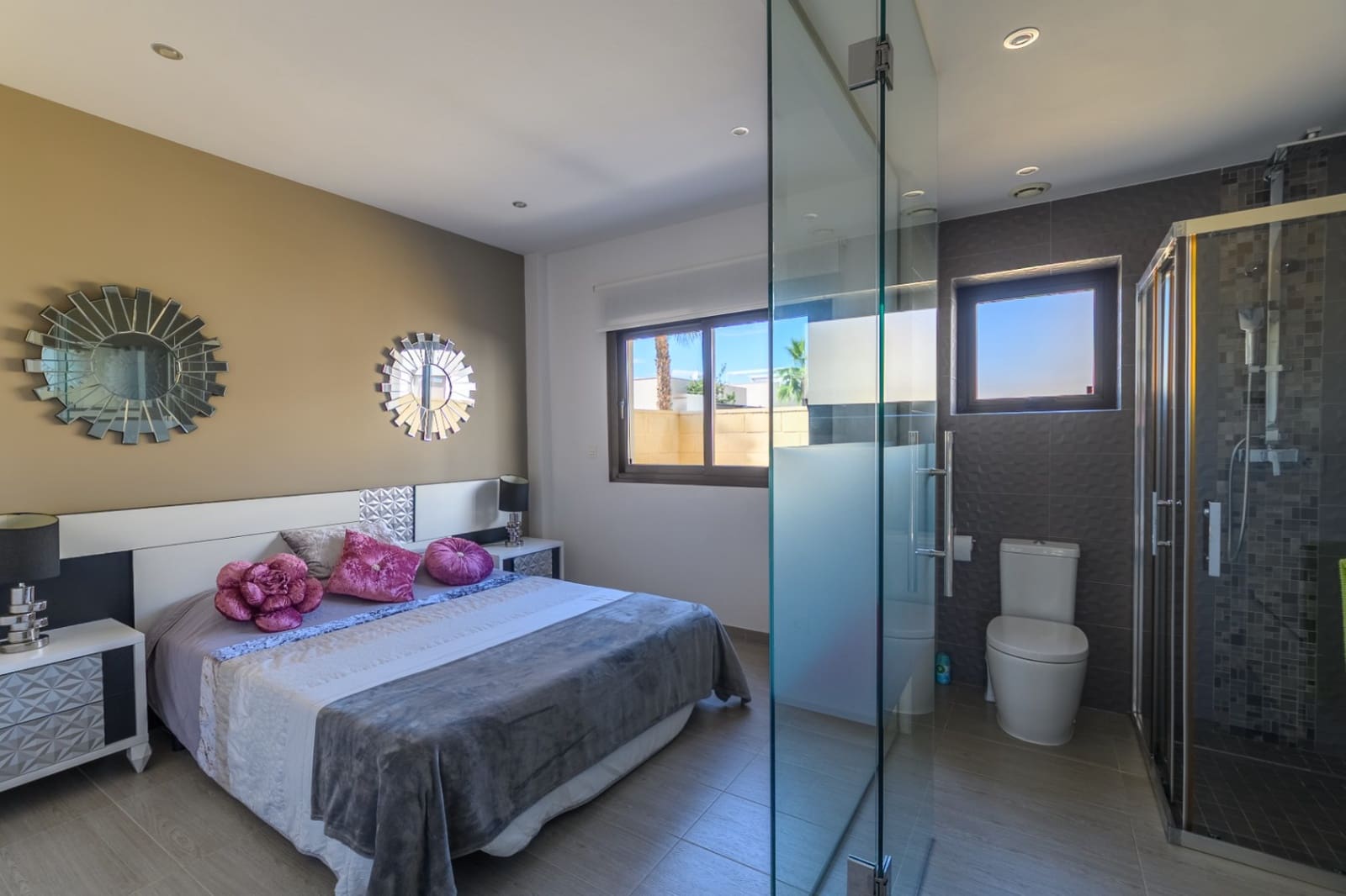 3 bedroom Villa for sale in Pueblo Bravo with pool garage - € 369,969 (Ref: 10170338)