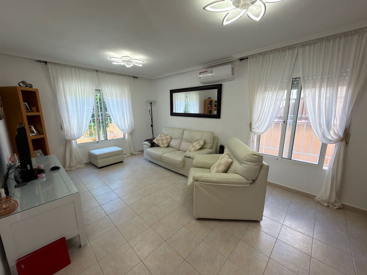 3 sovrum Villa till salu i Dona Pepa med pool garage - 269 995 € (Ref: 10175694)