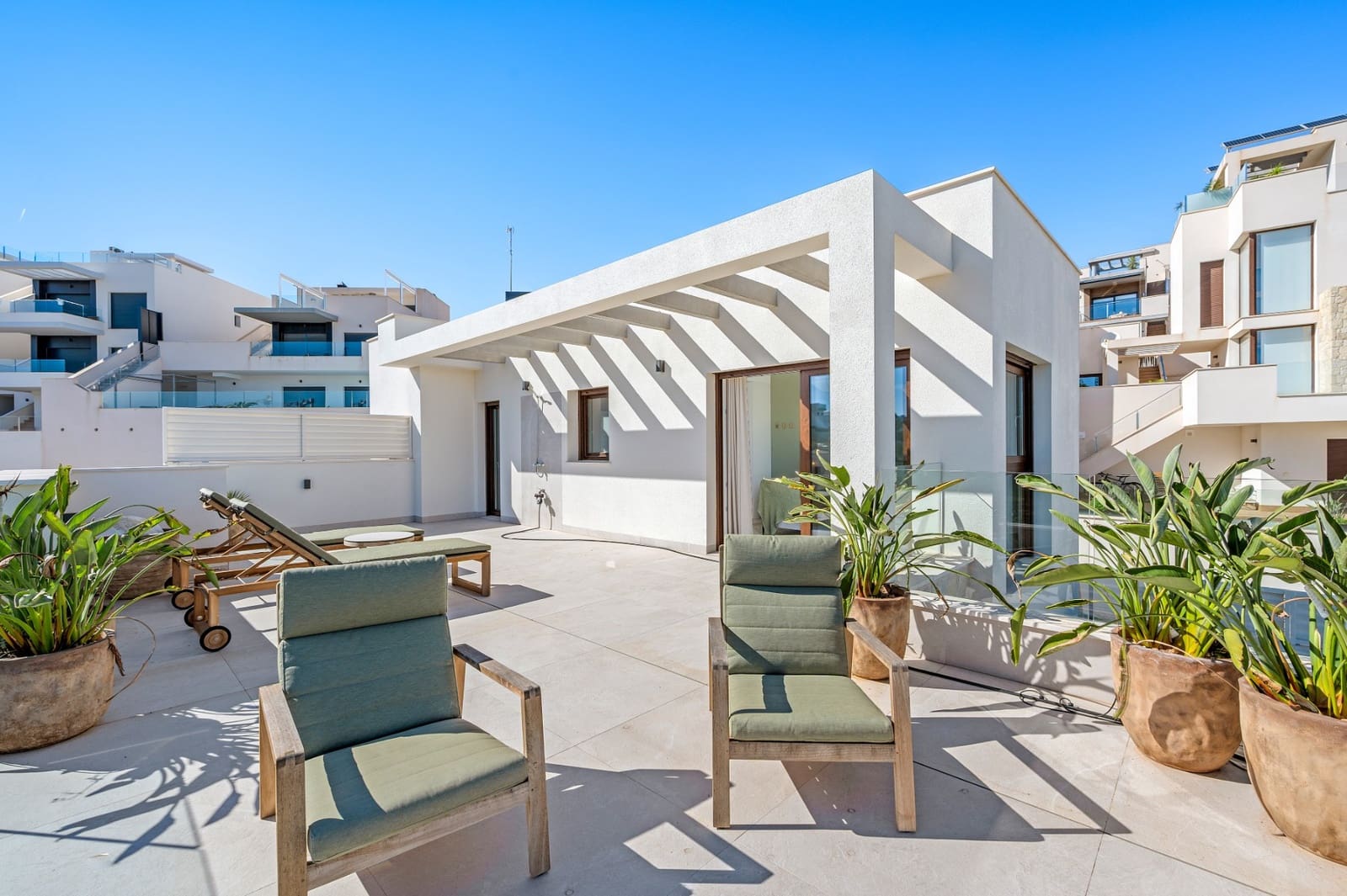 Chalet de 3 habitaciones en San Miguel de Salinas en venta con piscina garaje - 1.049.000 € (Ref: 10183397)