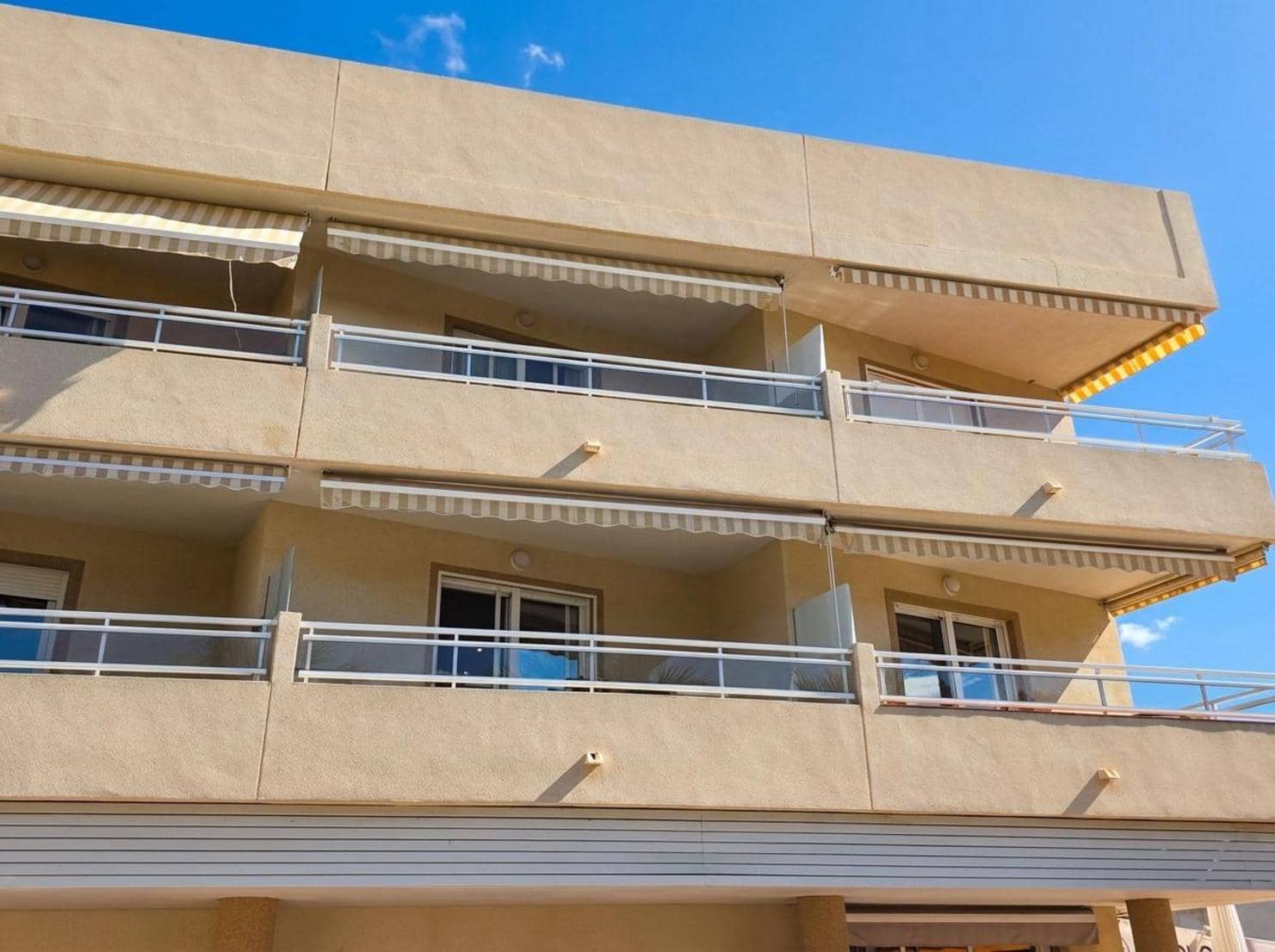 2 soveværelse Lejlighed til salg i Ciudad Quesada med swimmingpool - € 149.000 (Ref: 10183582)