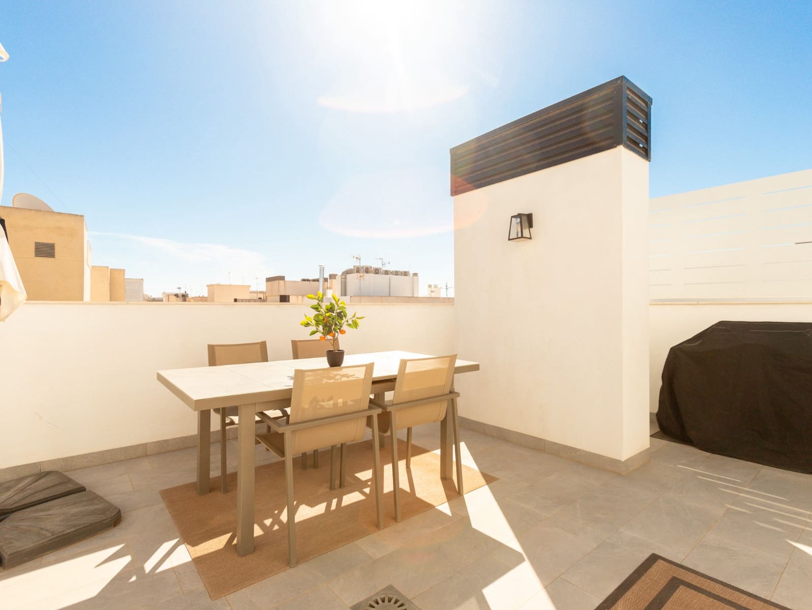 3 bedroom Apartment for sale in Torrevieja with pool garage - € 379,000 (Ref: 10183584)