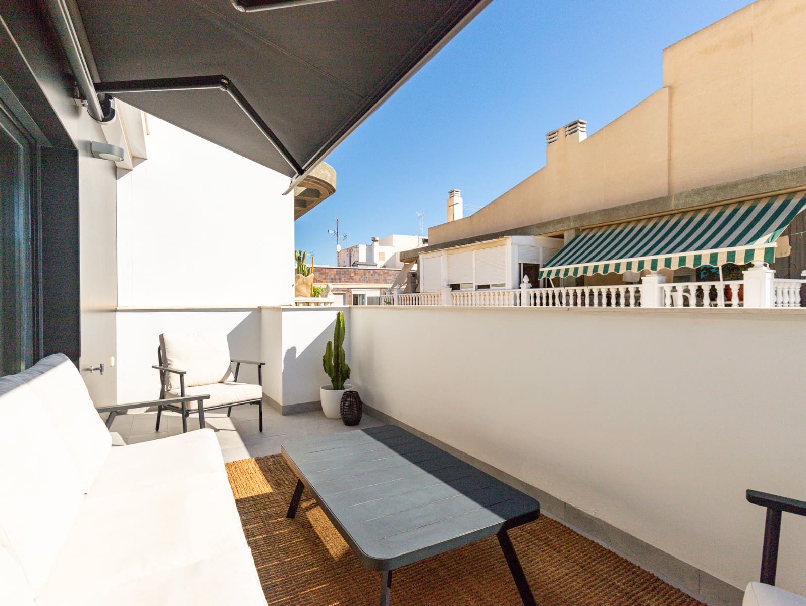 3 bedroom Apartment for sale in Torrevieja with pool garage - € 379,000 (Ref: 10183584)