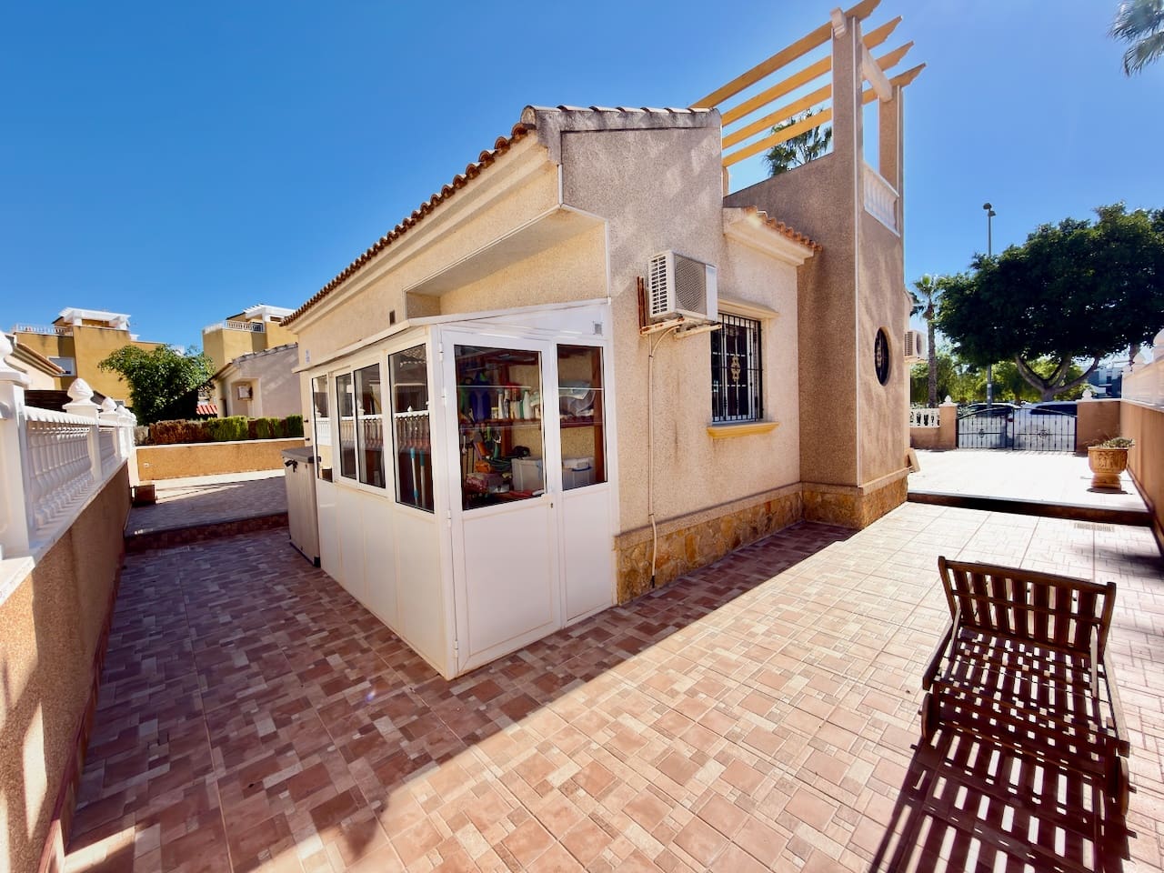 3 Zimmer Villa zu verkaufen in Guardamar del Segura mit Pool Garage - 399.995 € (Ref: 10183585)