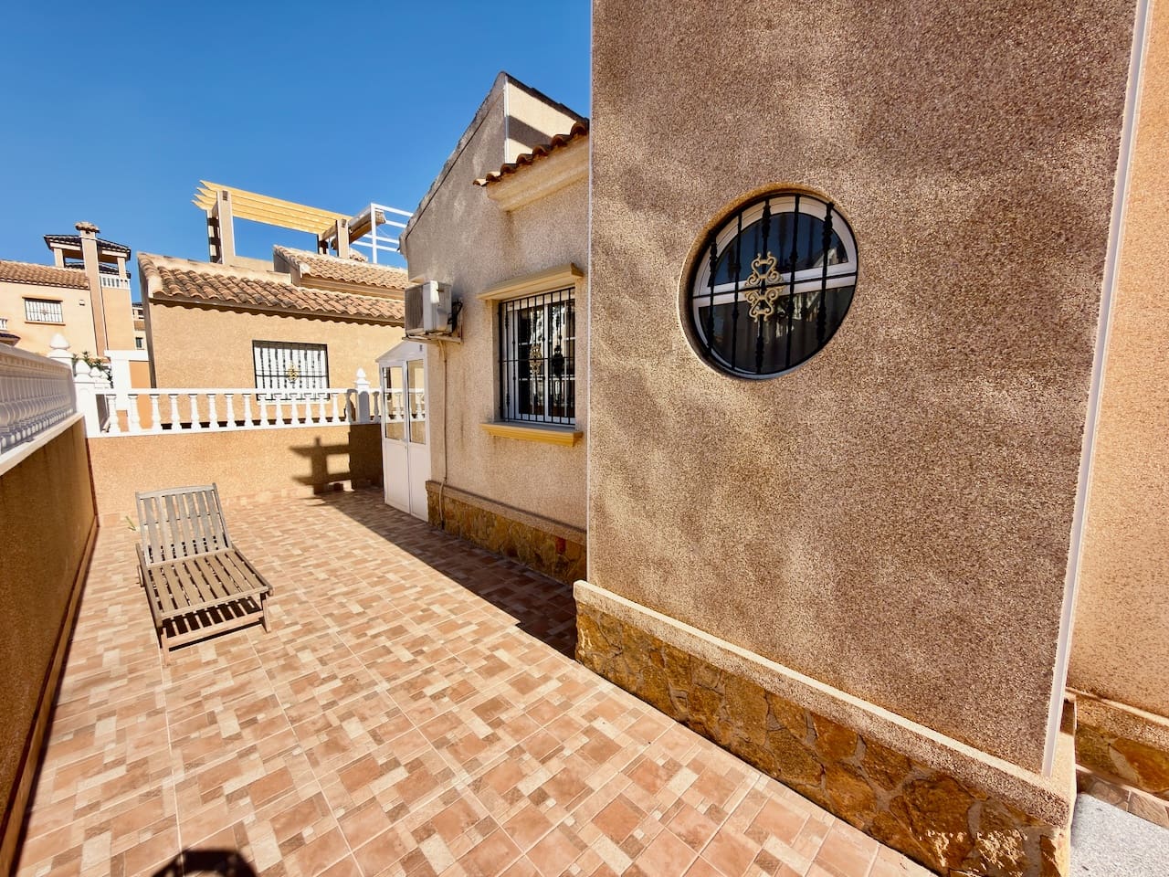 3 chambre Villa/Maison à vendre à Guardamar del Segura avec piscine garage - 399 995 € (Ref: 10185987)