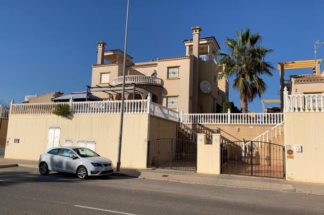 3 soveværelse Byhus til salg i El Raso, Guardamar del Segura med swimmingpool garage - € 215.000 (Ref: 9041075)