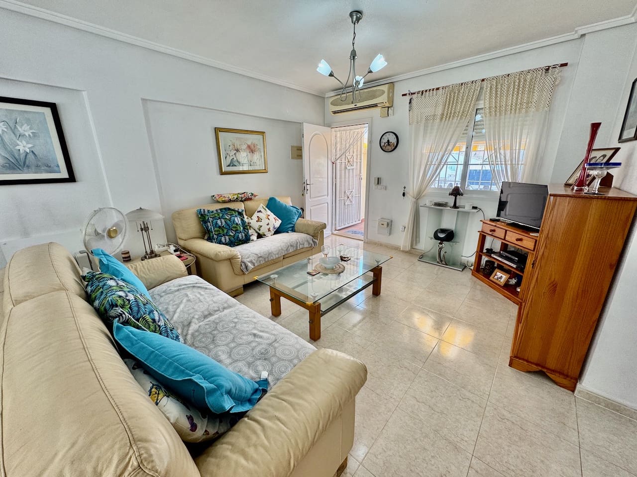 3 bedroom Villa for sale in Ciudad Quesada with pool - € 195,000 (Ref: 9041285)