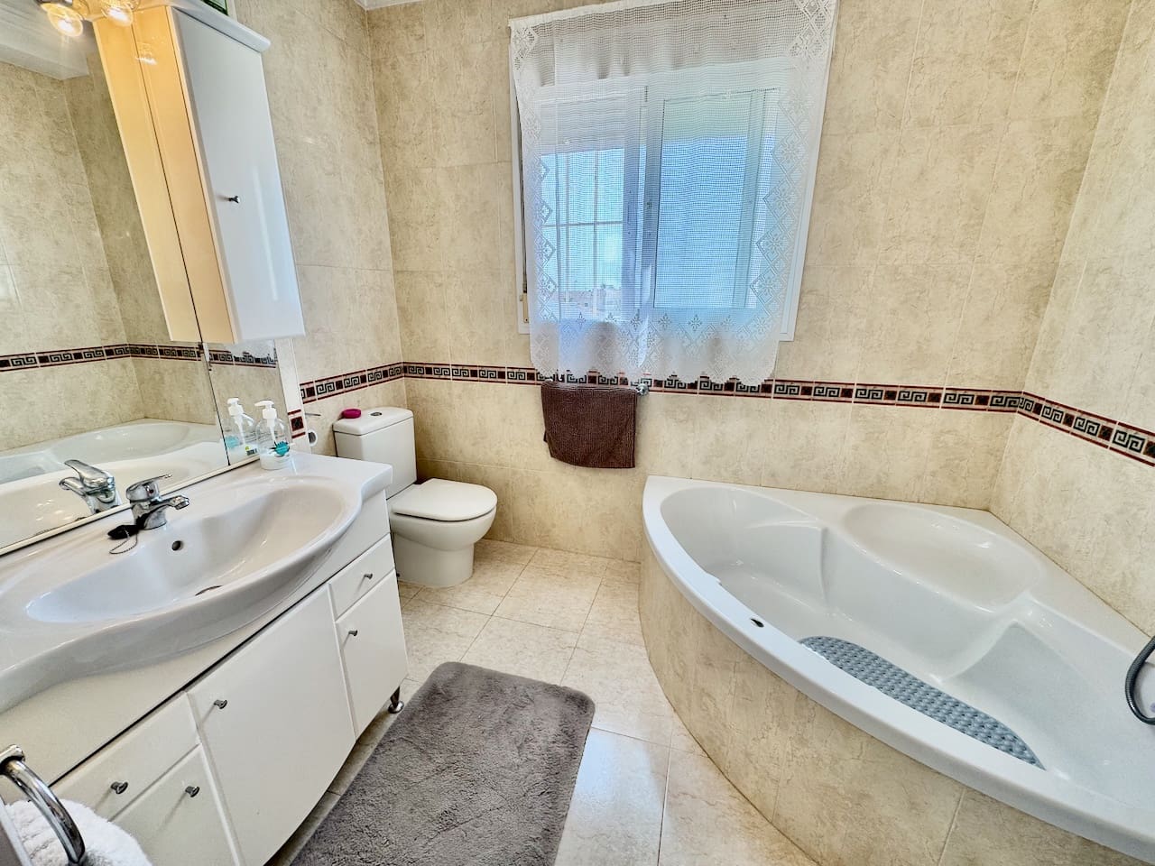 3 bedroom Villa for sale in Ciudad Quesada with pool - € 195,000 (Ref: 9041285)