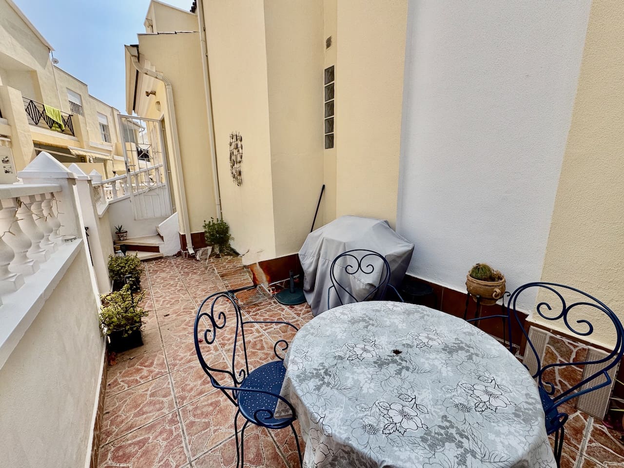 3 bedroom Villa for sale in Ciudad Quesada with pool - € 195,000 (Ref: 9041285)