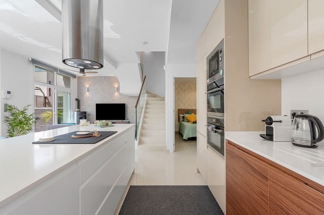 Chalet de 3 habitaciones en Ciudad Quesada, Rojales en venta con piscina - 475.000 € (Ref: 9072032)