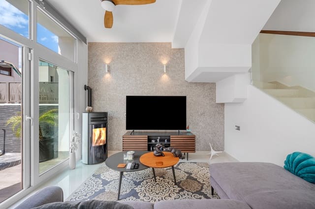 Chalet de 3 habitaciones en Ciudad Quesada, Rojales en venta con piscina - 475.000 € (Ref: 9072032)