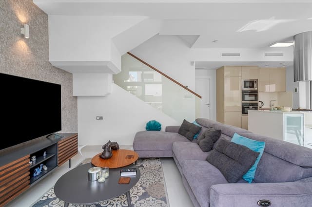 Chalet de 3 habitaciones en Ciudad Quesada, Rojales en venta con piscina - 475.000 € (Ref: 9072032)