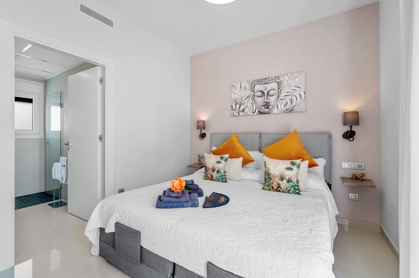 Chalet de 3 habitaciones en Ciudad Quesada en venta con piscina - 475.000 € (Ref: 9072032)