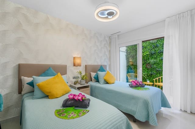 Chalet de 3 habitaciones en Ciudad Quesada, Rojales en venta con piscina - 475.000 € (Ref: 9072032)