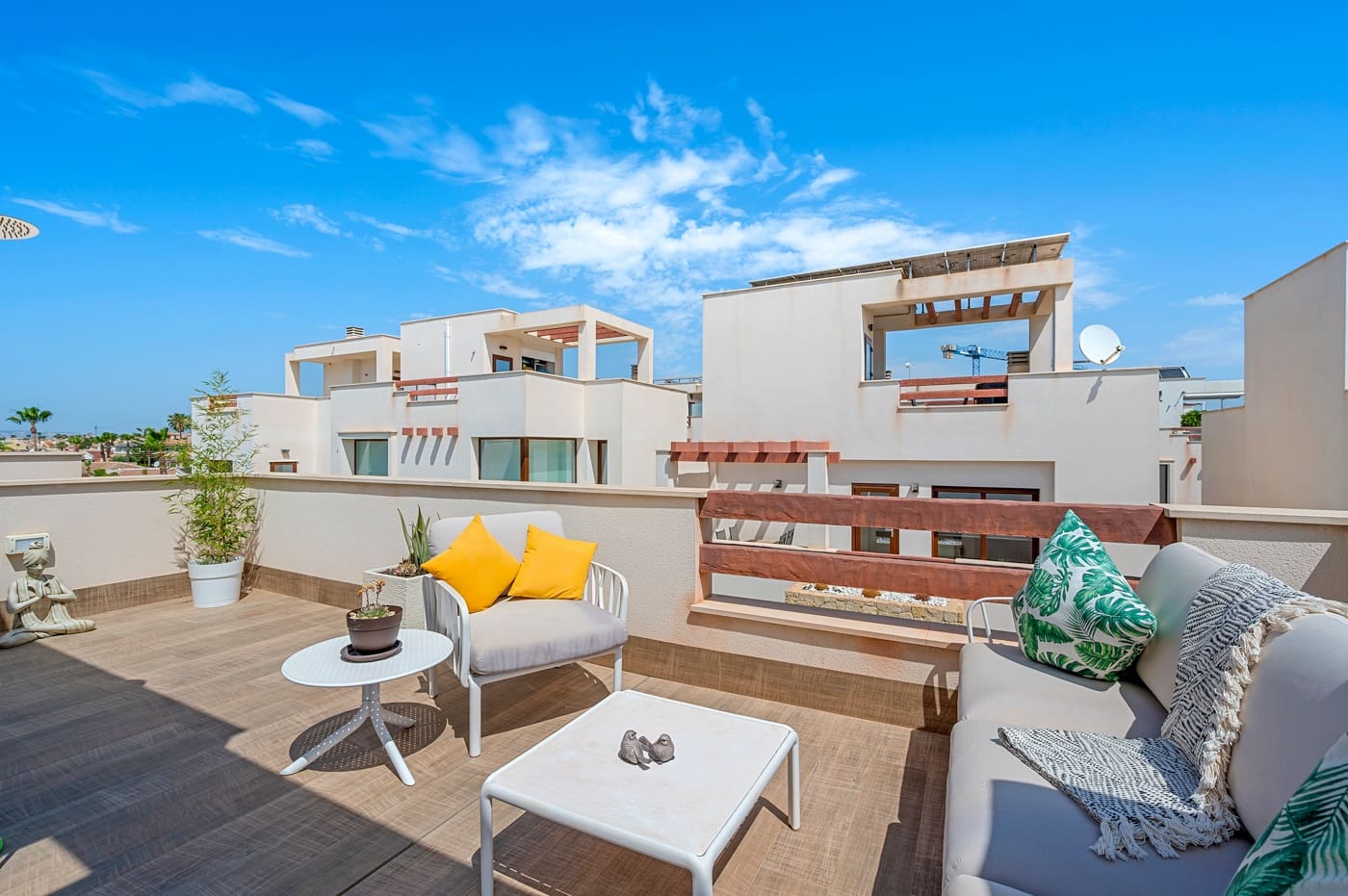 Chalet de 3 habitaciones en Ciudad Quesada en venta con piscina - 475.000 € (Ref: 9072032)