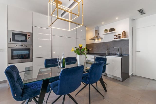 Chalet de 3 habitaciones en Villamartin, Orihuela en venta con piscina garaje - 429.000 € (Ref: 9108471)