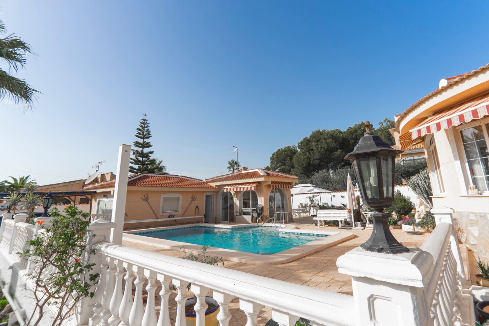 5 Zimmer Villa zu verkaufen in Ciudad Quesada mit Pool - 499.000 € (Ref: 9113469)