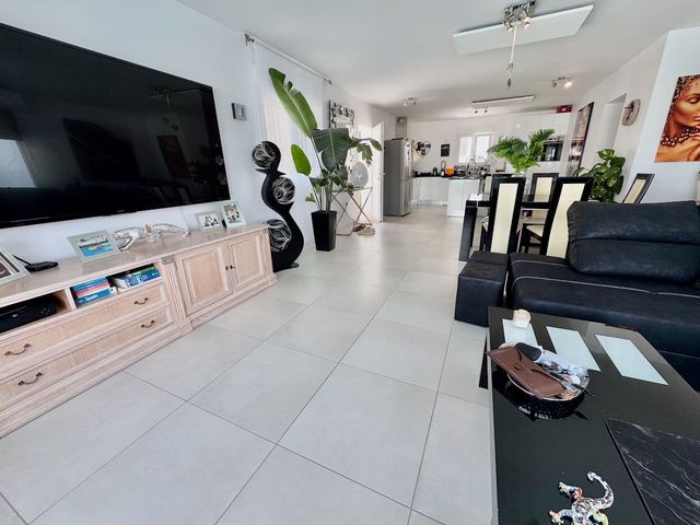 6 bedroom Villa for sale in Ciudad Quesada, Rojales with pool garage - € 635,000 (Ref: 9131656)
