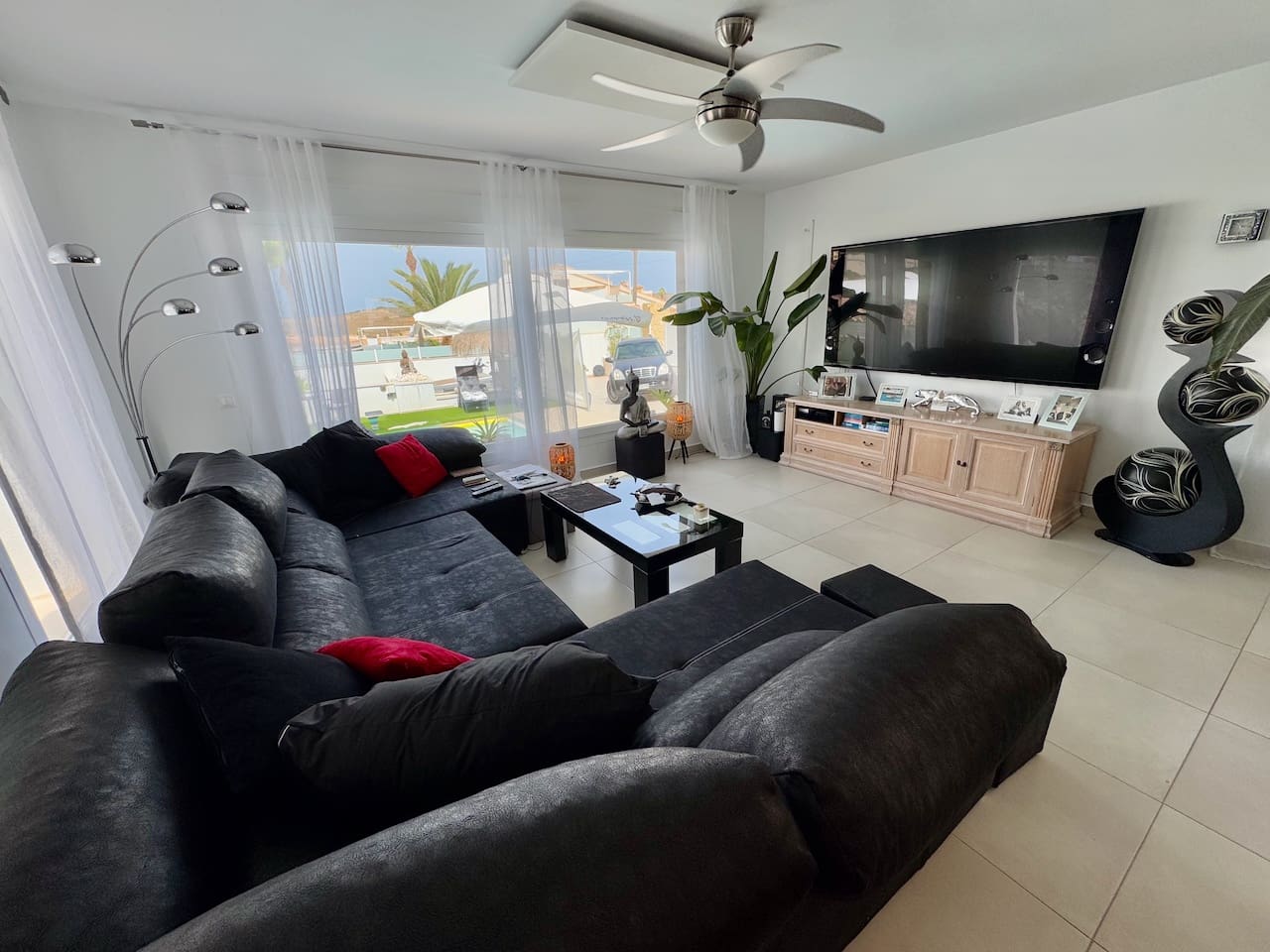 6 bedroom Villa for sale in Ciudad Quesada with pool garage - € 635,000 (Ref: 9131656)