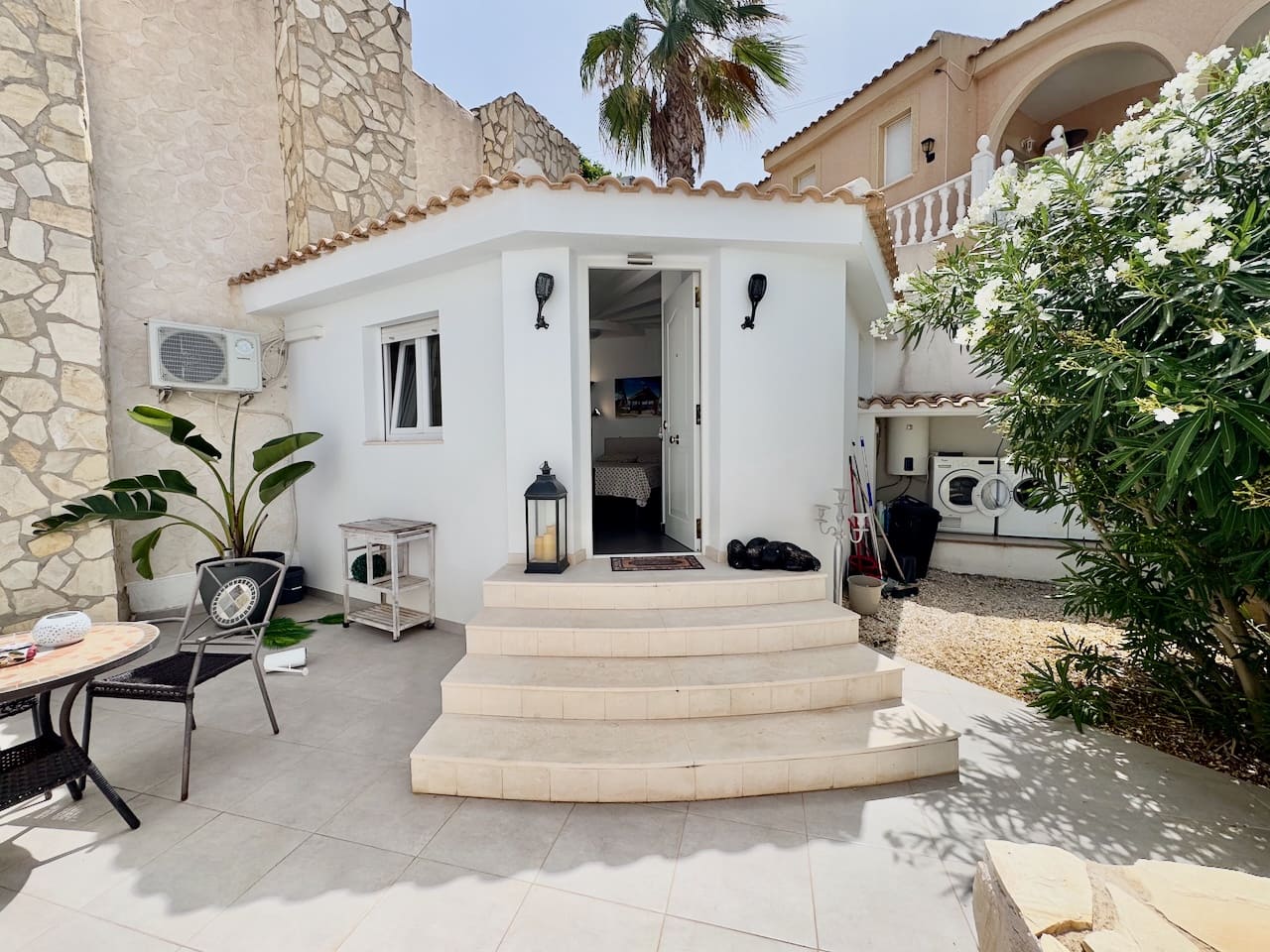6 bedroom Villa for sale in Ciudad Quesada with pool garage - € 635,000 (Ref: 9131656)