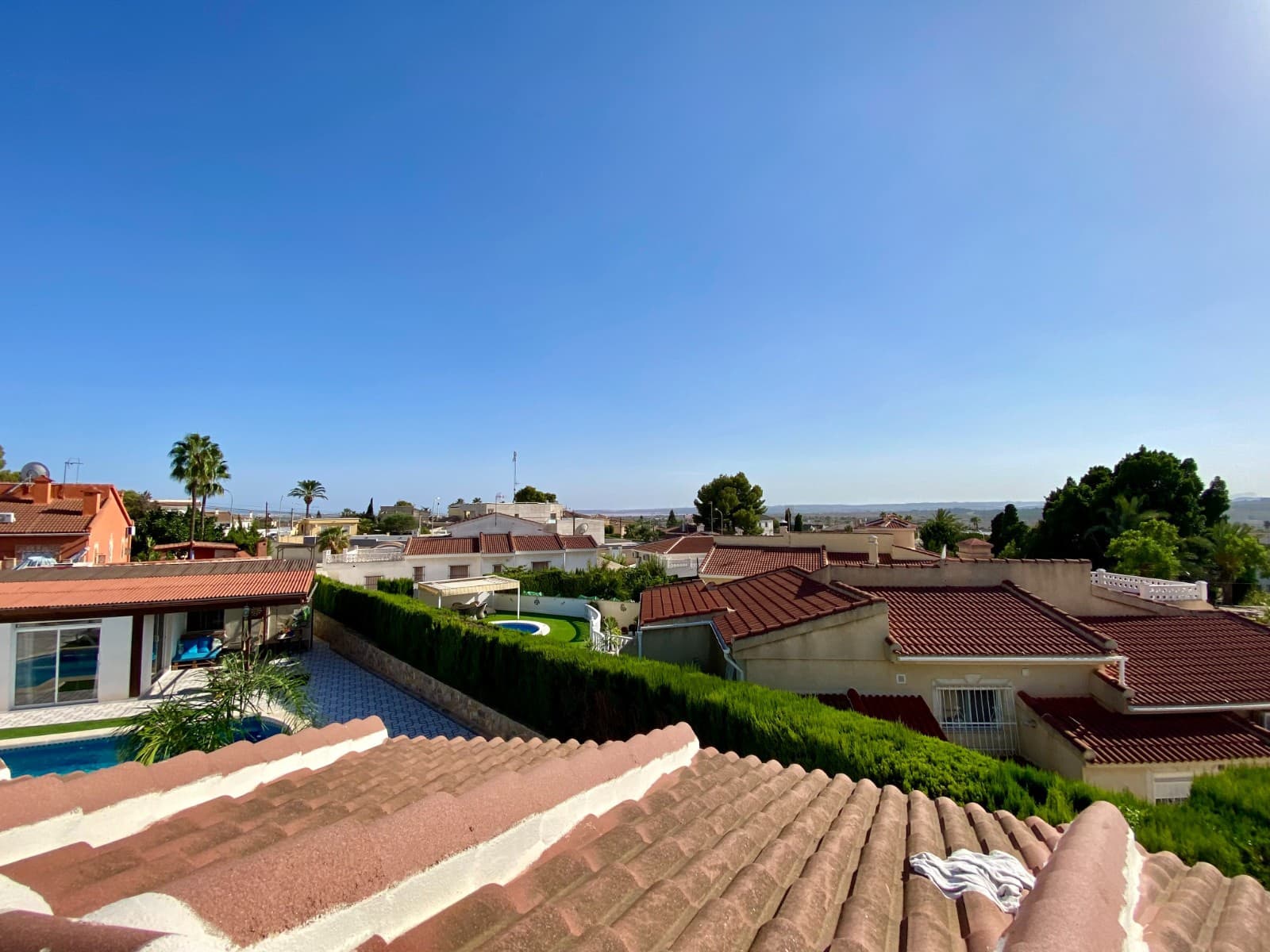 4 makuuhuone Huvila myytävänä paikassa Ciudad Quesada mukana uima-altaan 
autotalli - 549 000 € (Ref: 9221532)