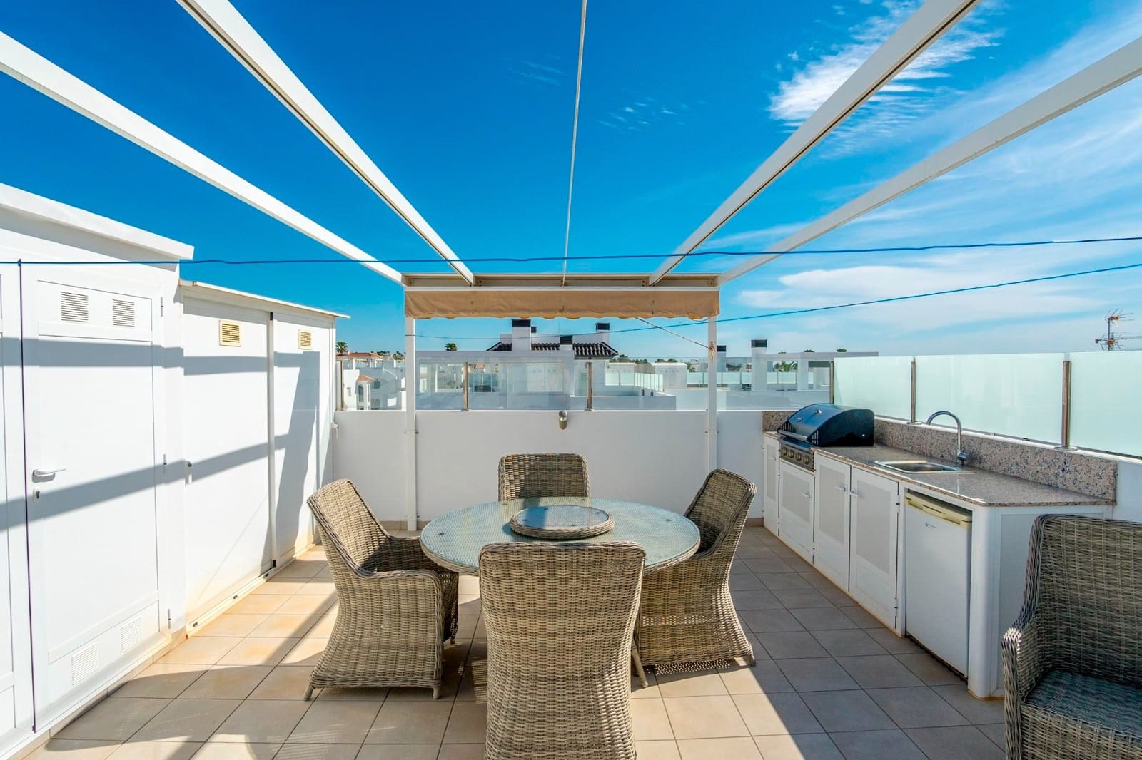 Apartamento de 2 habitaciones en Doña Pepa en venta con piscina garaje - 270.000 € (Ref: 9261939)