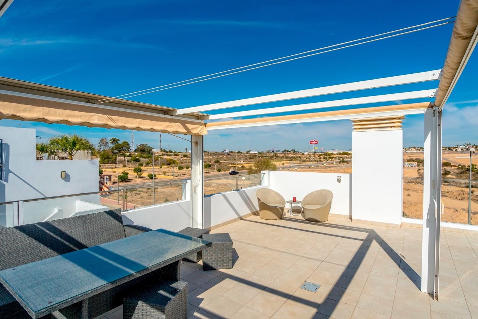 Apartamento de 2 habitaciones en Doña Pepa en venta con piscina garaje - 270.000 € (Ref: 9261939)