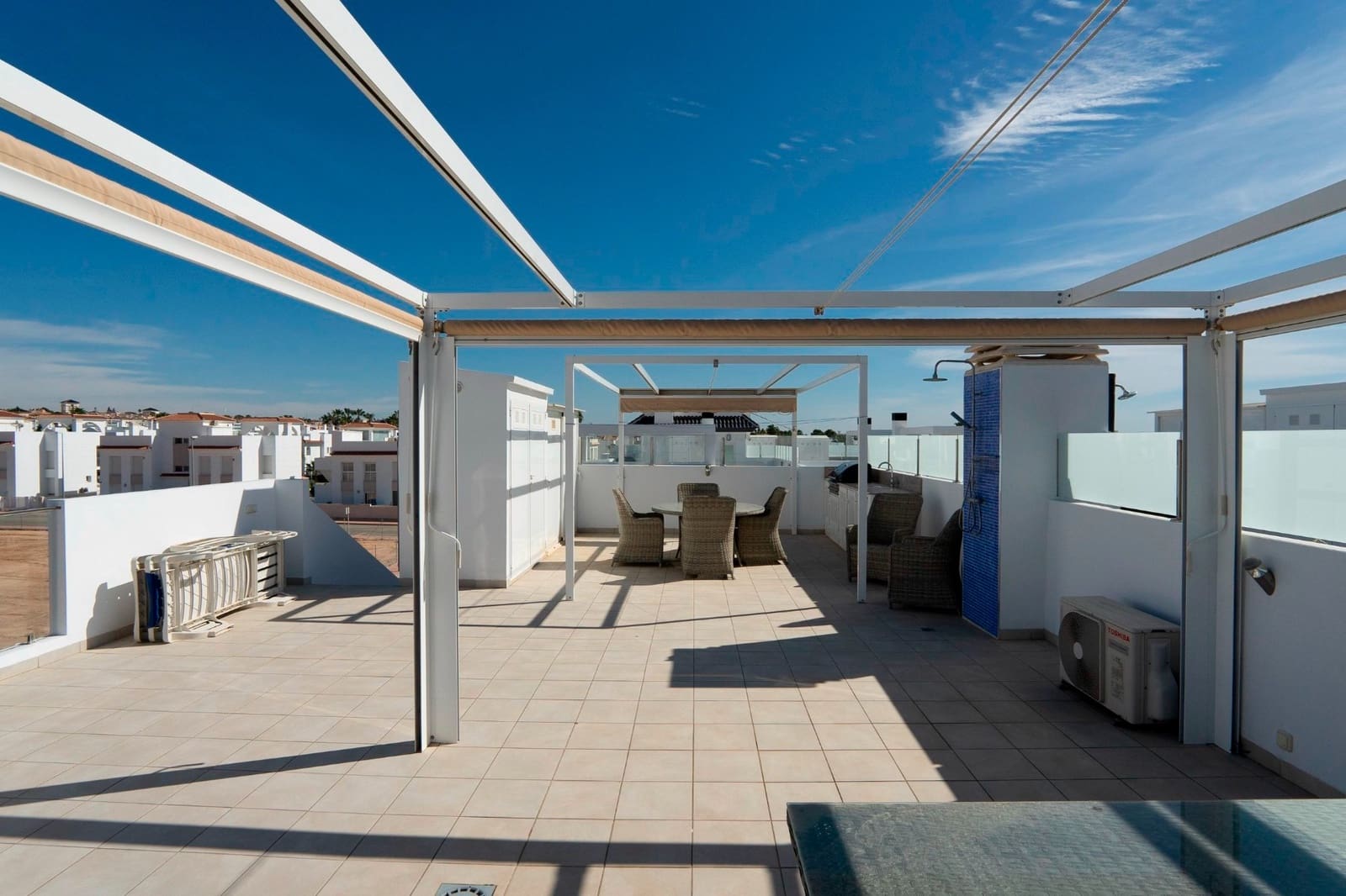 Apartamento de 2 habitaciones en Doña Pepa en venta con piscina garaje - 270.000 € (Ref: 9261939)